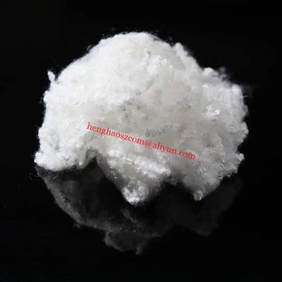 полиэфирное волокно 7Dx64mm неубедительное проспряганное Siliconized для заполняя постельных принадлежностей и мебели